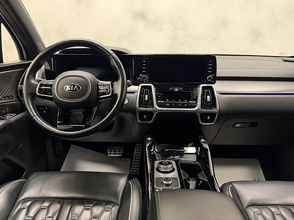 Kia Sorento 15 of 30