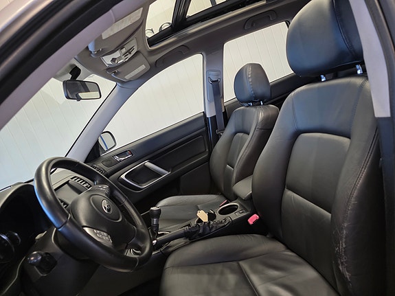 Subaru Legacy 9 of 15