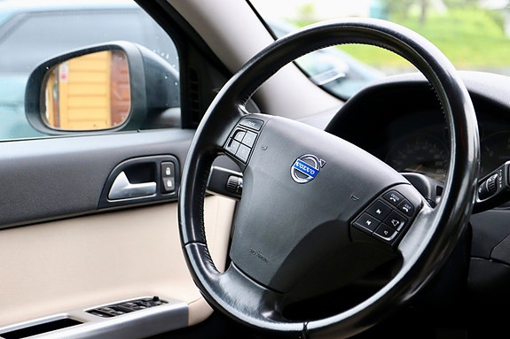 Volvo S40 8 of 15