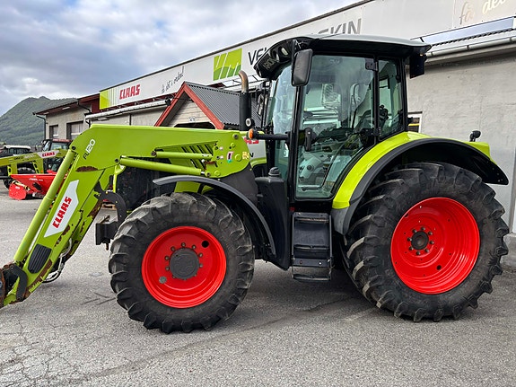 CLAAS ARION 550 2 of 5