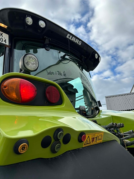 CLAAS ARION 550 4 of 5