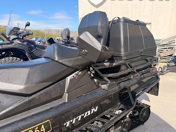 Polaris S4 Titan Adventure 4 of 5