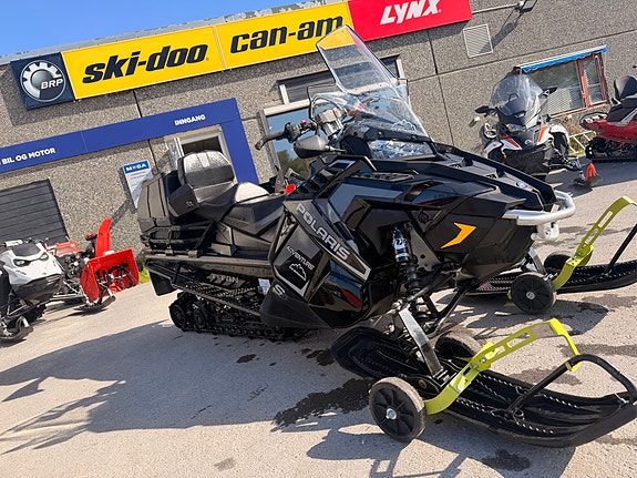 Polaris S4 Titan Adventure 2 of 5