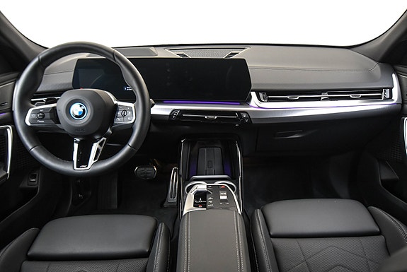 BMW iX2 6 of 19