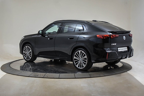 BMW iX2 4 of 5