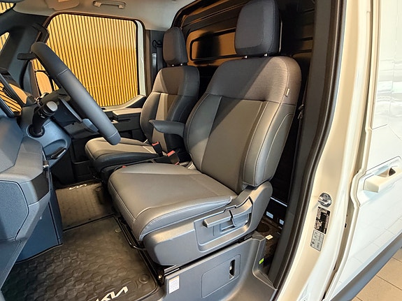 Kia PV5 13 of 24