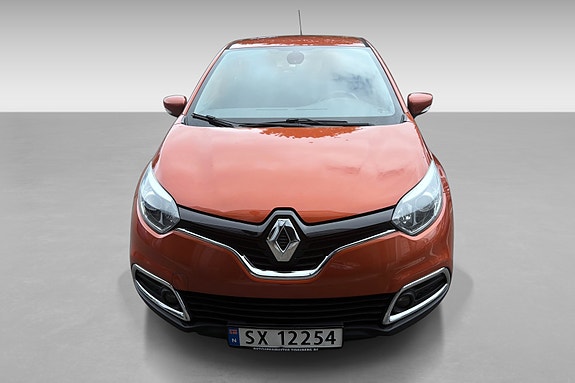 Renault Captur 3 of 5