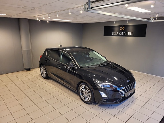 Ford Focus 2 of 5