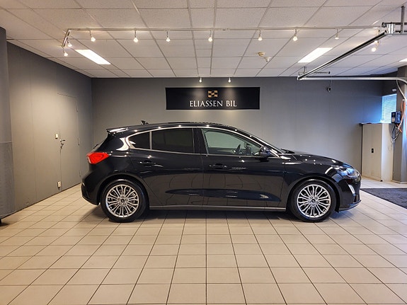 Ford Focus 4 of 5
