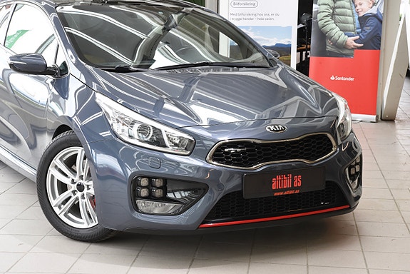 Kia Ceed 2 of 5