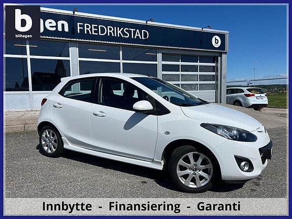 Mazda 2 2 of 5