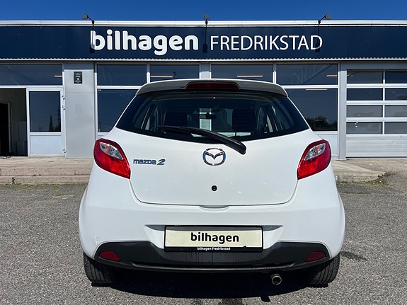 Mazda 2 7 of 14