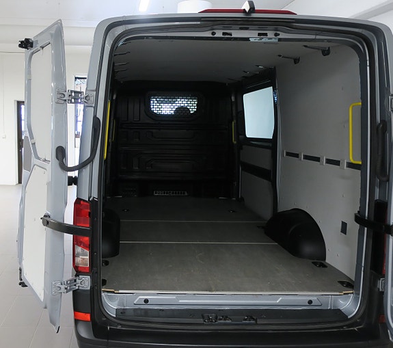 Volkswagen Crafter 10 of 19