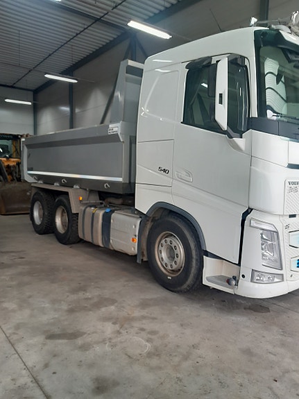Volvo FH 540 6x4 2 of 10