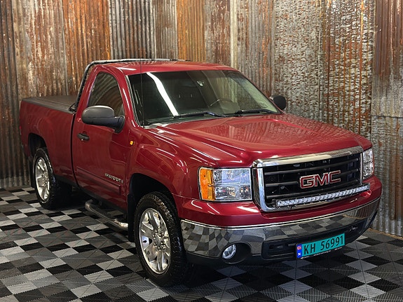 GMC Sierra 2 of 5