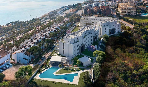 Penthouse med 109 m² terrasse – 2 minutters gange fra stranden – sjøutsikt og nær golf