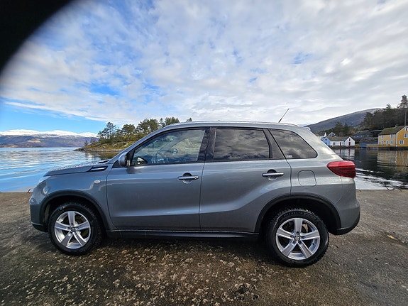 Suzuki Vitara 4 of 5
