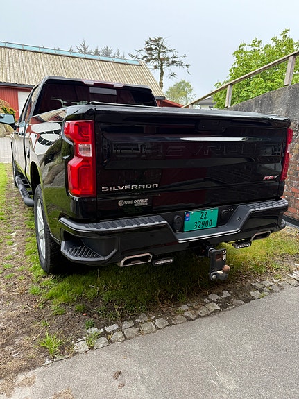 Chevrolet Silverado 5 of 5