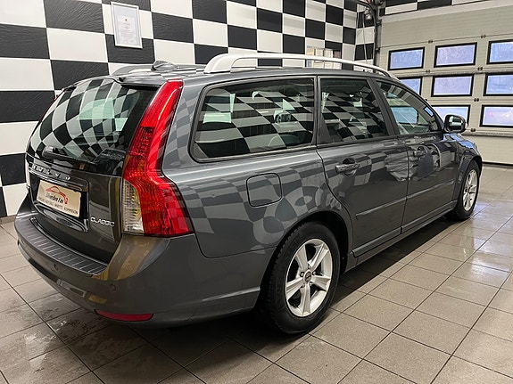Volvo V50 7 of 30