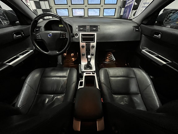 Volvo V50 22 of 30
