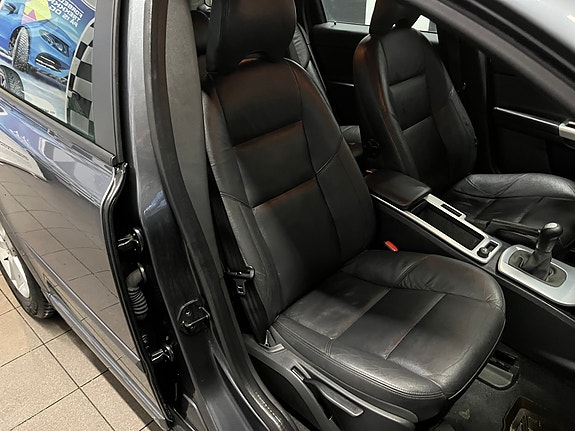 Volvo V50 17 of 30