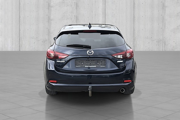 Mazda 3 5 of 5