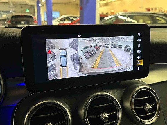 Mercedes-Benz GLC300 e 24 of 30