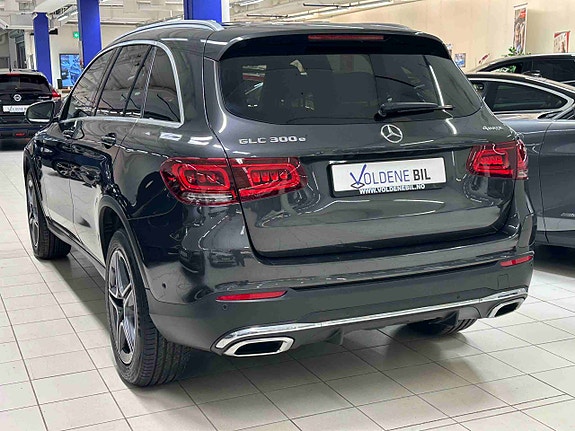 Mercedes-Benz GLC300 e 4 of 5