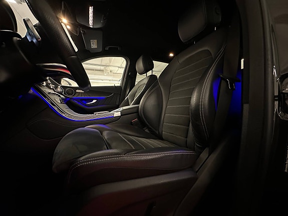 Mercedes-Benz GLC300 e 9 of 30