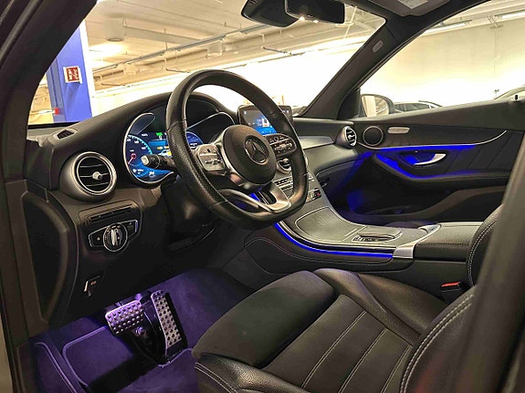 Mercedes-Benz GLC300 e 7 of 30