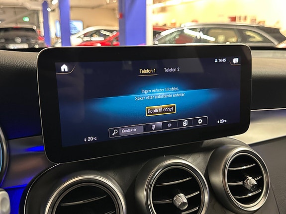Mercedes-Benz GLC300 e 19 of 30