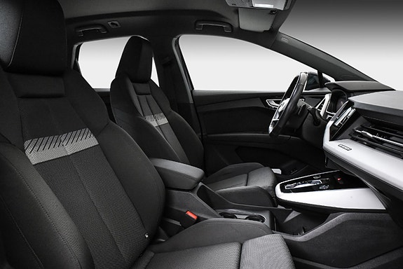 Audi Q4 e-tron 18 of 19