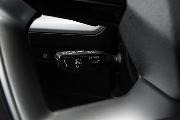 Audi Q4 e-tron 12 of 19