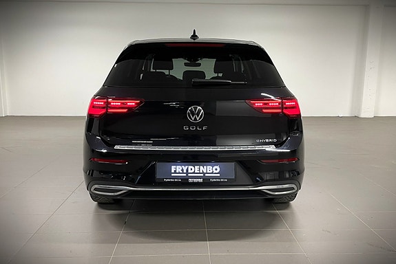 Volkswagen Golf VIII 4 of 21