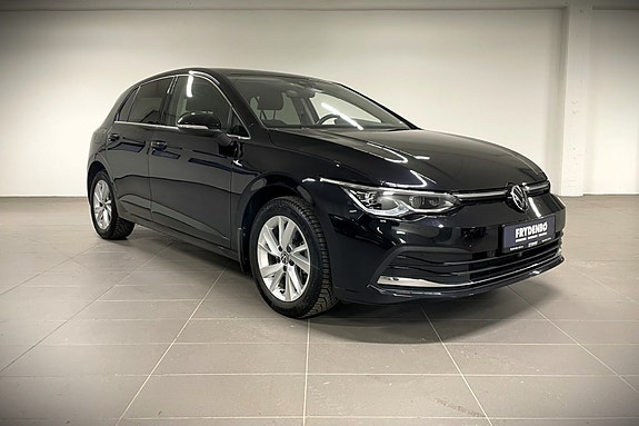 Volkswagen Golf VIII 2 of 21