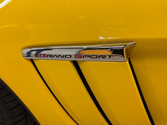 Chevrolet Corvette 3 of 5