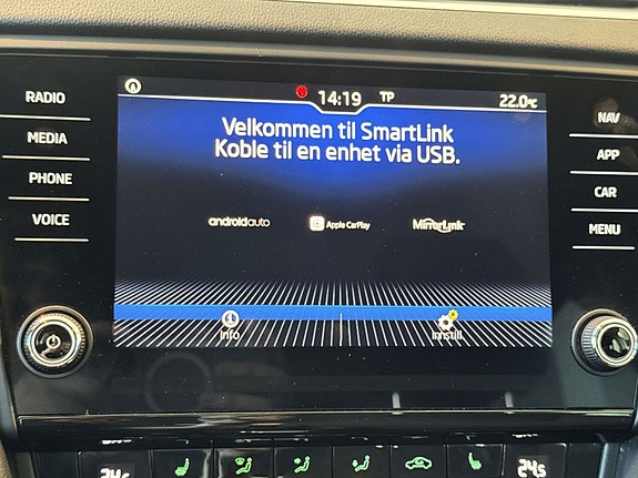 Infotainment med SmartLink, Android Auto og Apple CarPlay.