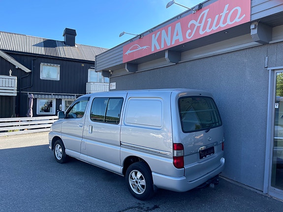 Toyota HiAce 4 of 5