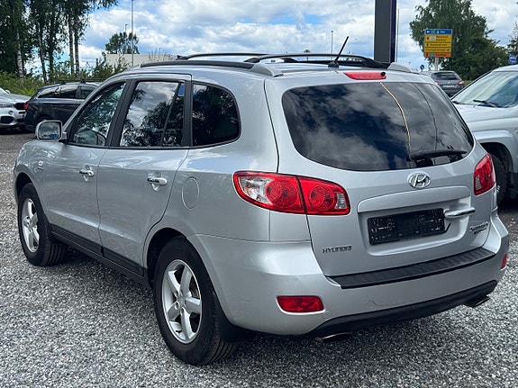Hyundai Santa Fe 3 of 5