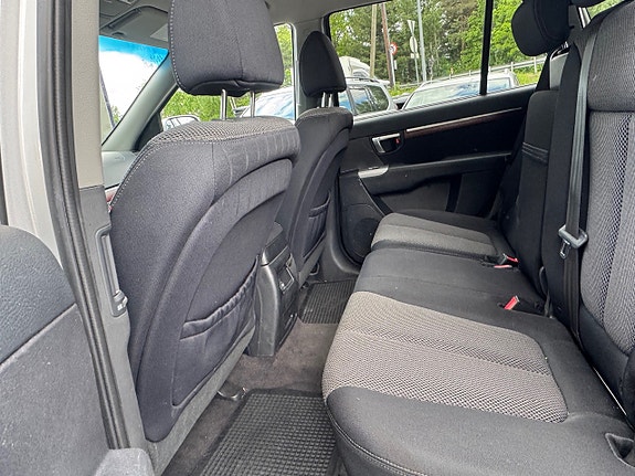 Hyundai Santa Fe 10 of 17
