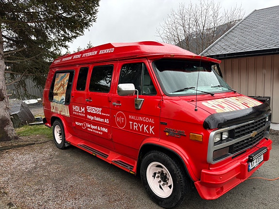 Chevrolet Van 4 of 5