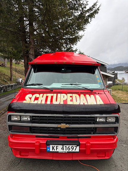 Chevrolet Van 3 of 5