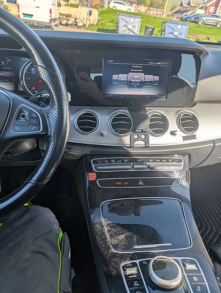 Mercedes-Benz E220 d 6 of 9