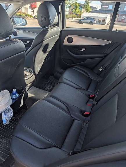 Mercedes-Benz E220 d 9 of 9