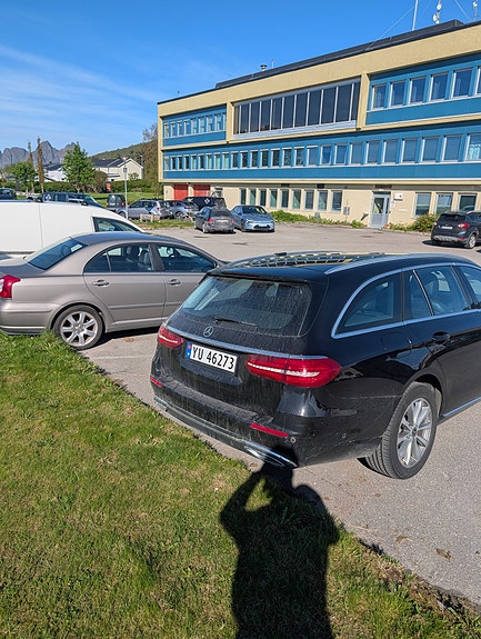 Mercedes-Benz E220 d 4 of 9