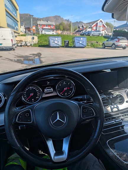 Mercedes-Benz E220 d 5 of 9