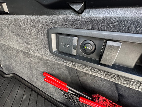 BMW i5 13 of 17