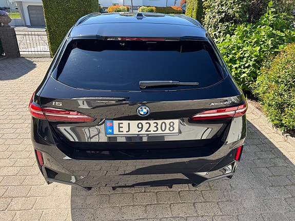 BMW i5 5 of 5