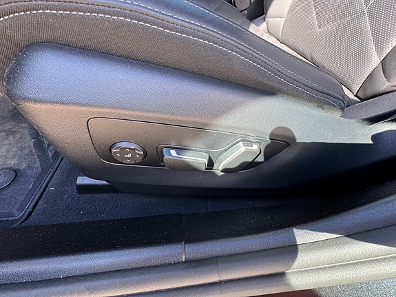 BMW i5 17 of 17