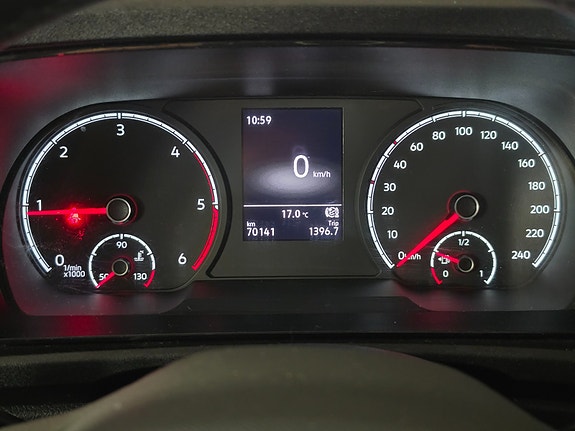 Volkswagen Caddy 14 of 25